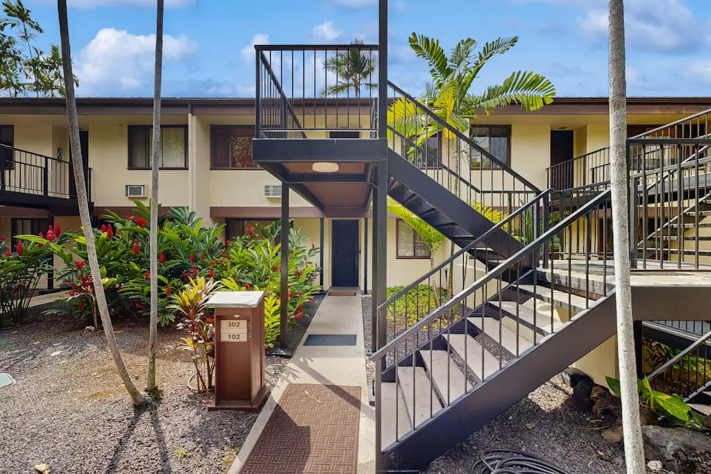Country Club Villas 102