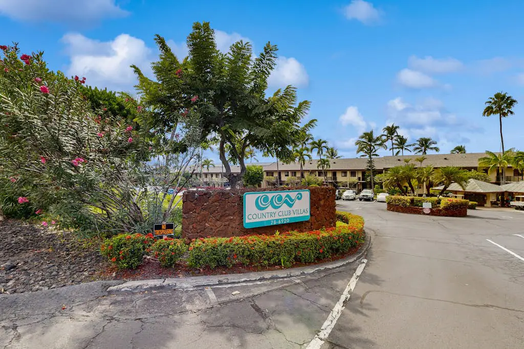 Country Club Villas 102