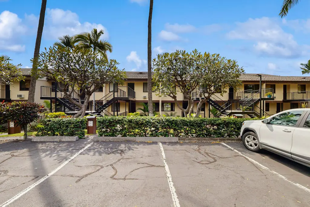 Country Club Villas 102