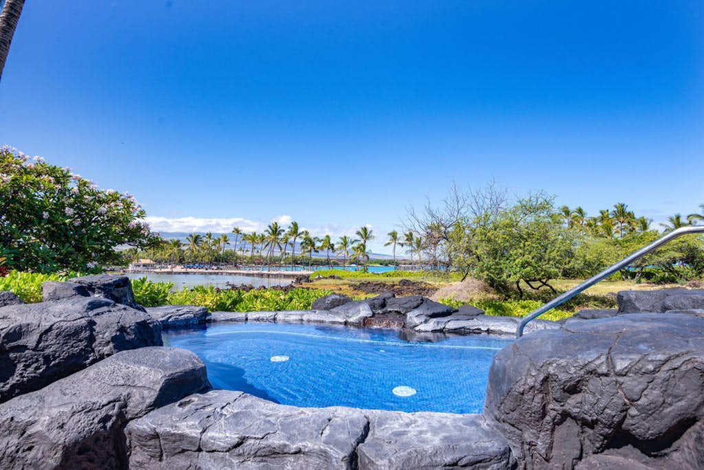 Remodeled, ground-floor home w/ beach access, shared pool & hot tub, & A/C