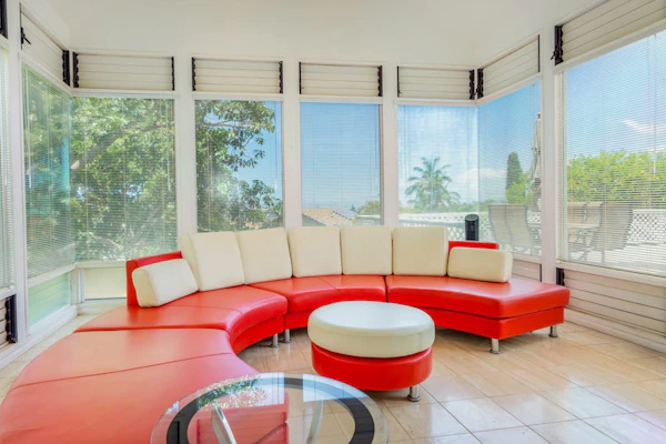 Spacious house with private gas grill, shared pool, close to golf