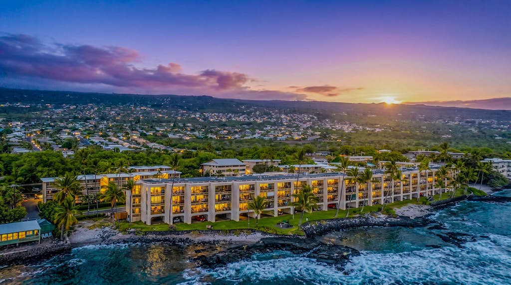 Casa Tropical Kona -Kailua Bay Resort 2-201 | 1 Bed Kailua-Kona