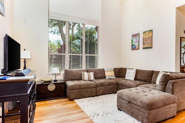 Island getaway with heated pool, hot tub, golf, AC, & private beach - walk to dining