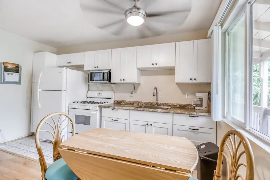 Kona Shores 230