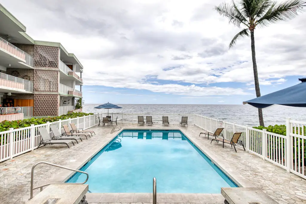 Kona Shores 230
