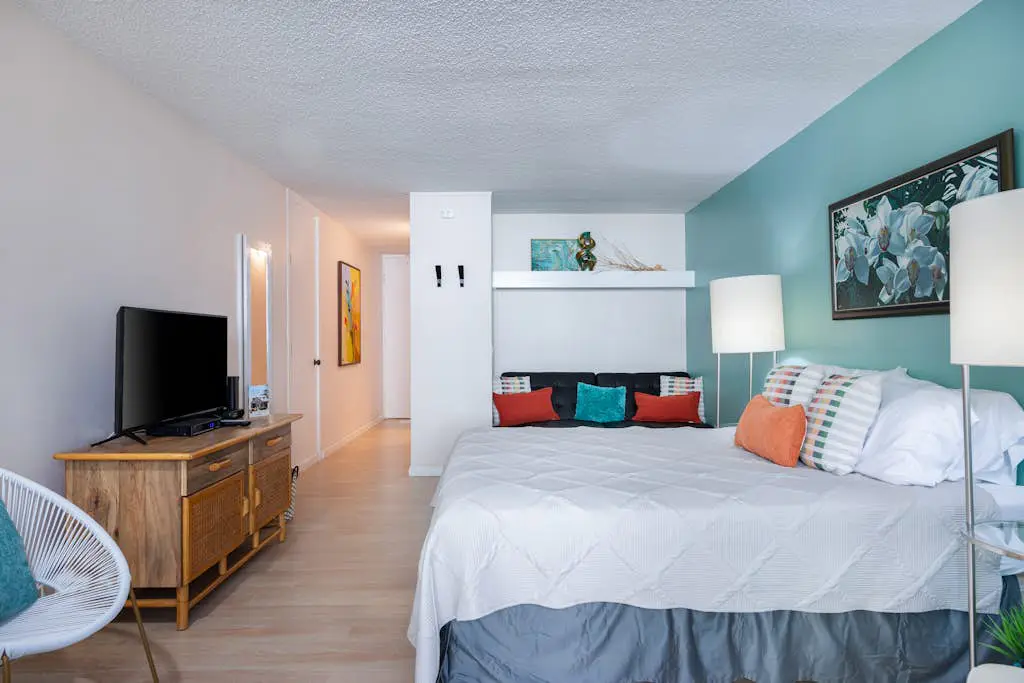 Kona Islander Inn 112