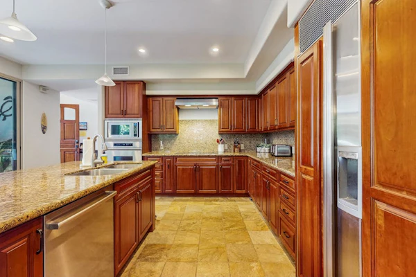 Luxury condo with fast WiFi, AC, & washer/dryer - plus pool, hot tub, gym