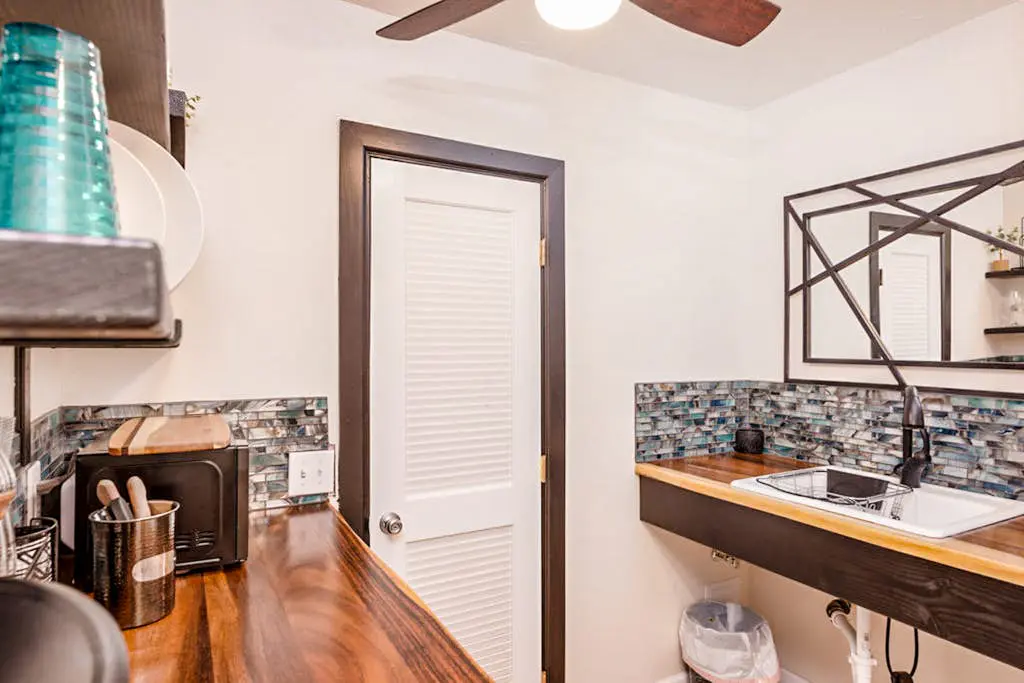 Kona Islander Inn 219