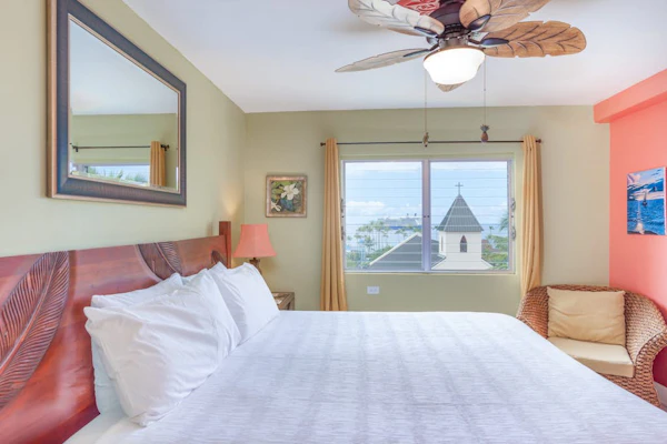 Ocean-view condo with furnished lanai & pool - walk to beach & dining