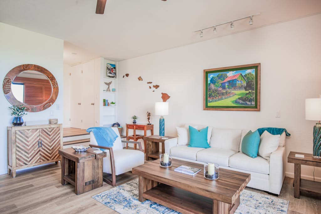 Ocean-view condo on golf course with pool, tennis, pickleball & majestic vistas