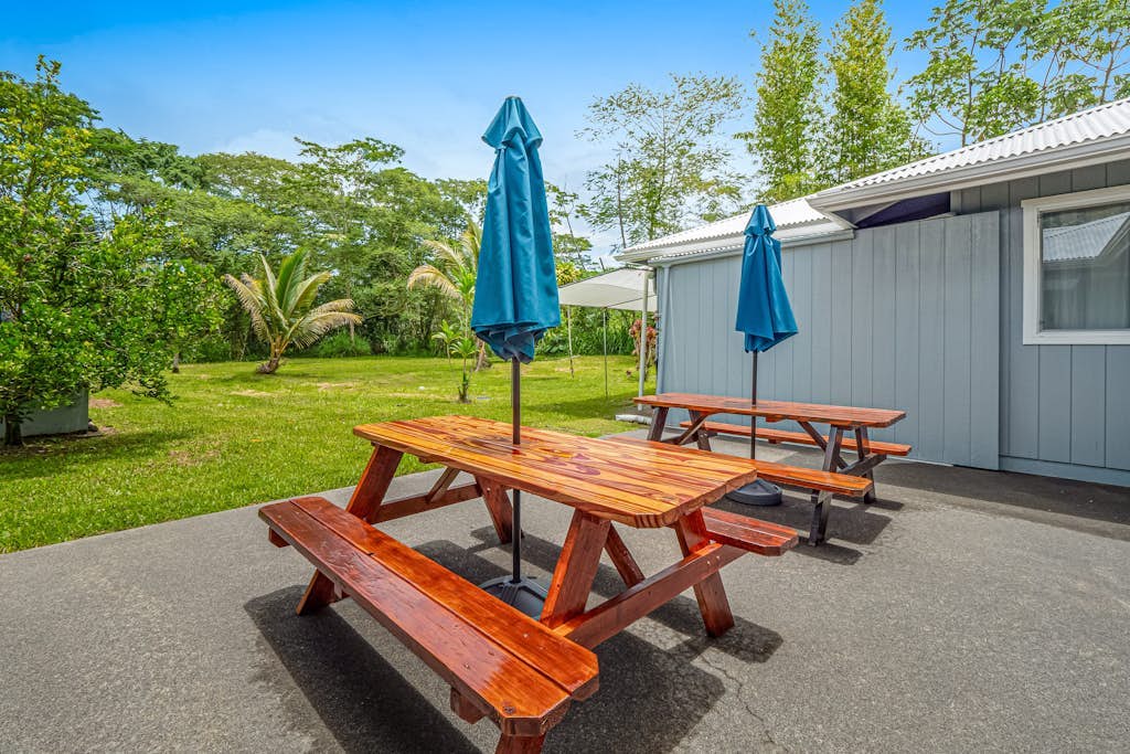 Snowbird-friendly home near the beach with patio, grill, outdoor dining area