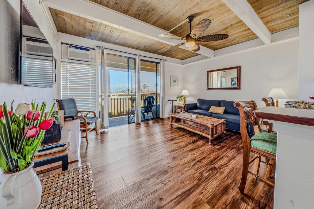 Condo with shared pool, hot tub, beach access & private balcony