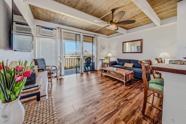 Condo with shared pool, hot tub, beach access & private balcony