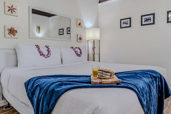 Condo with shared pool, hot tub, beach access & private balcony