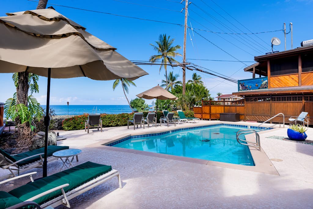 Ocean view, 2nd-floor condo with lanai, pool, great snorkeling & prime location