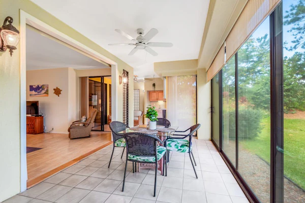 Golf course-front condo with heated pool, tennis, golf, golf views, BBQ, lanai
