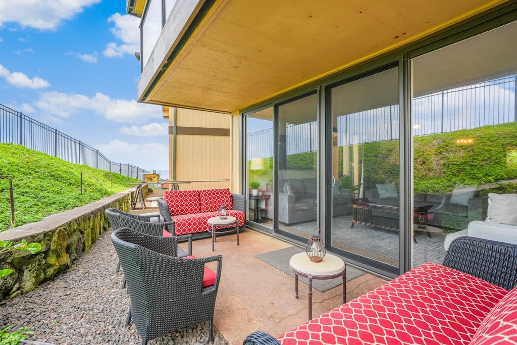 Oceanfront Condo with Shared Pool & Hot Tub, New Central A/C installed