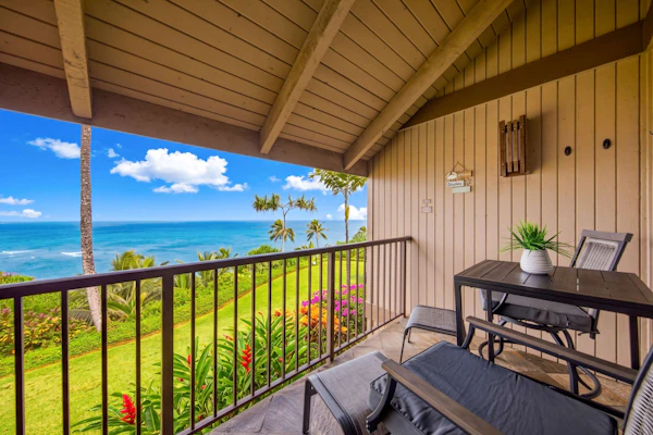 Oceanfront oasis with spectacular Bali Hai views, lanai, hot tub, pool & W/D
