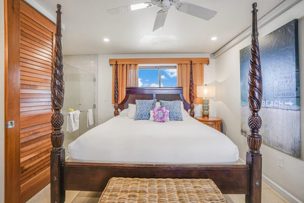 Oceanfront condo in Poipu with balcony, W/D & partial AC - 10 steps to the beach