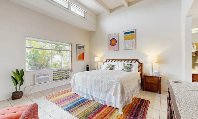 Front Door Parking, Ground Level, A/C, Golf Course, Pool, Clubhouse, Fast WIFI