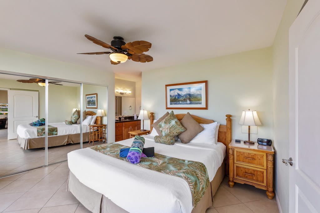 Waterfront Condo with Resort Pool & Hot Tub - Short Drive to Lahaina