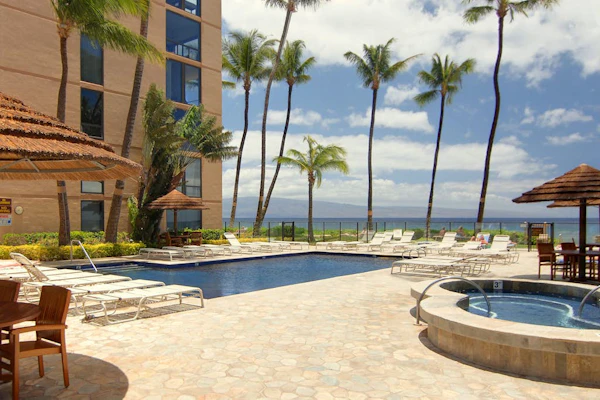 Waterfront condo with pool, hot tub & gorgeous sunset views - close to dining