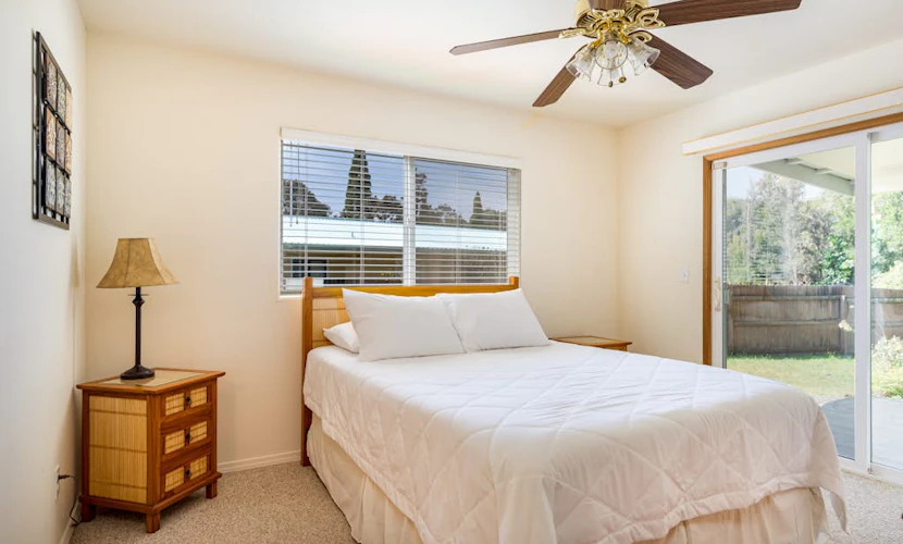 Tropical snowbird escape by world’s tallest volcano - lanai, yard & washer/dryer