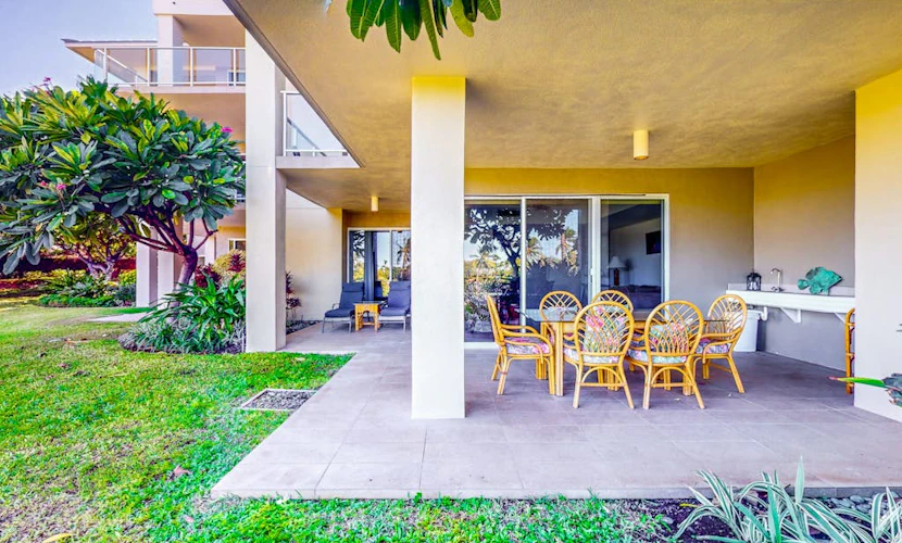 August Sale!
Updated ground-floor condo with partial ocean views, heated pool, & hot tub