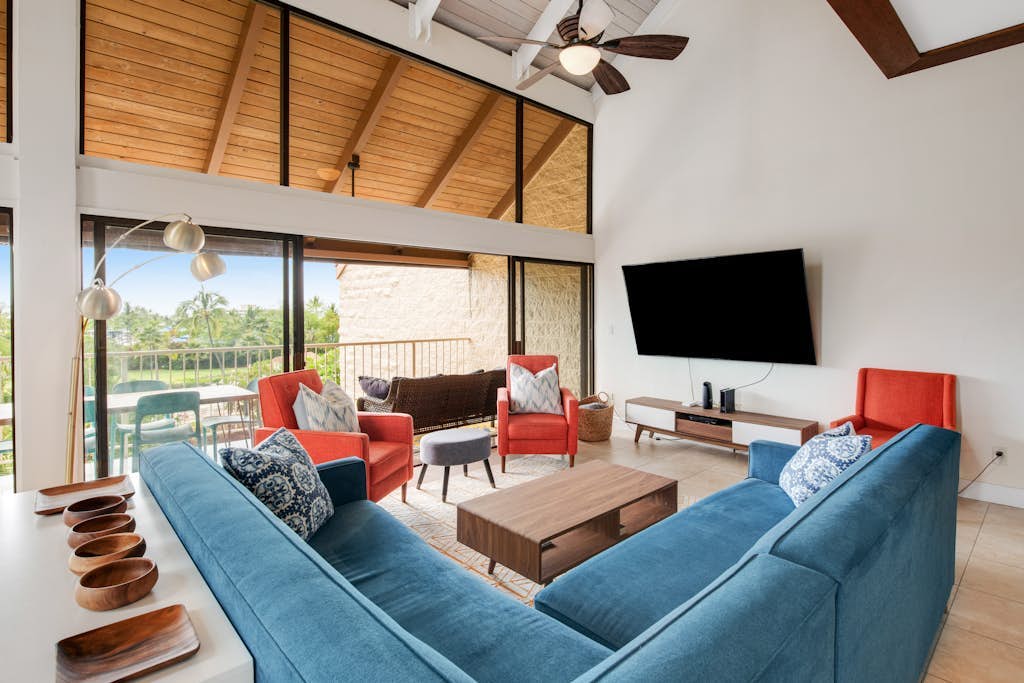 Spacious family friendly condo with private lanai, shared pool and hot tub