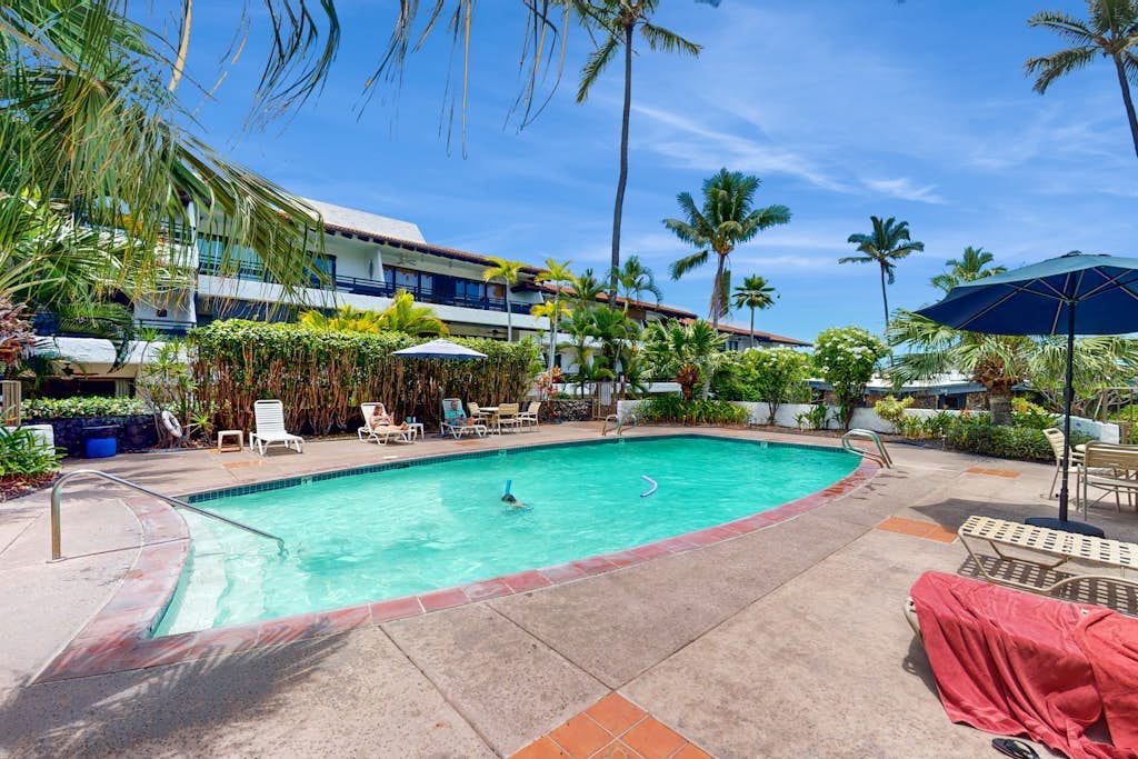Newly Renovated Oceanfront Condo with shared pools, private beach, balcony, W/D, and AC