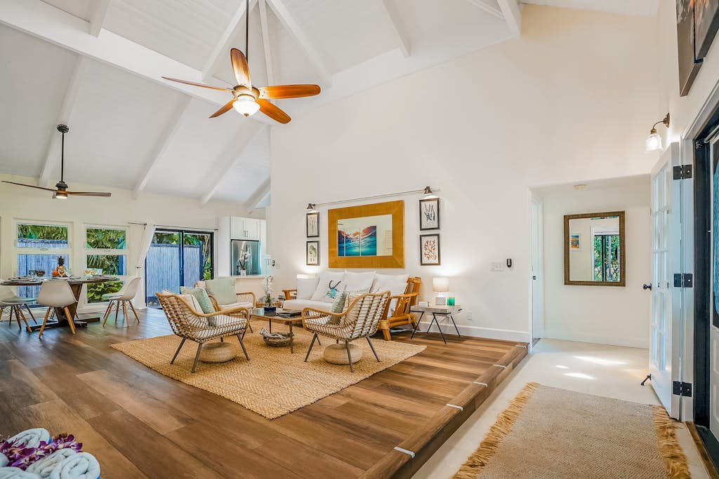 Bright & spacious home near the ocean w/ gas grill and patio - newly remodeled