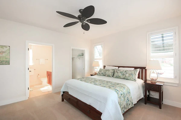Ground-Floor Condo w/Shared Pool, Hot Tub, Free WiFi, and Central AC