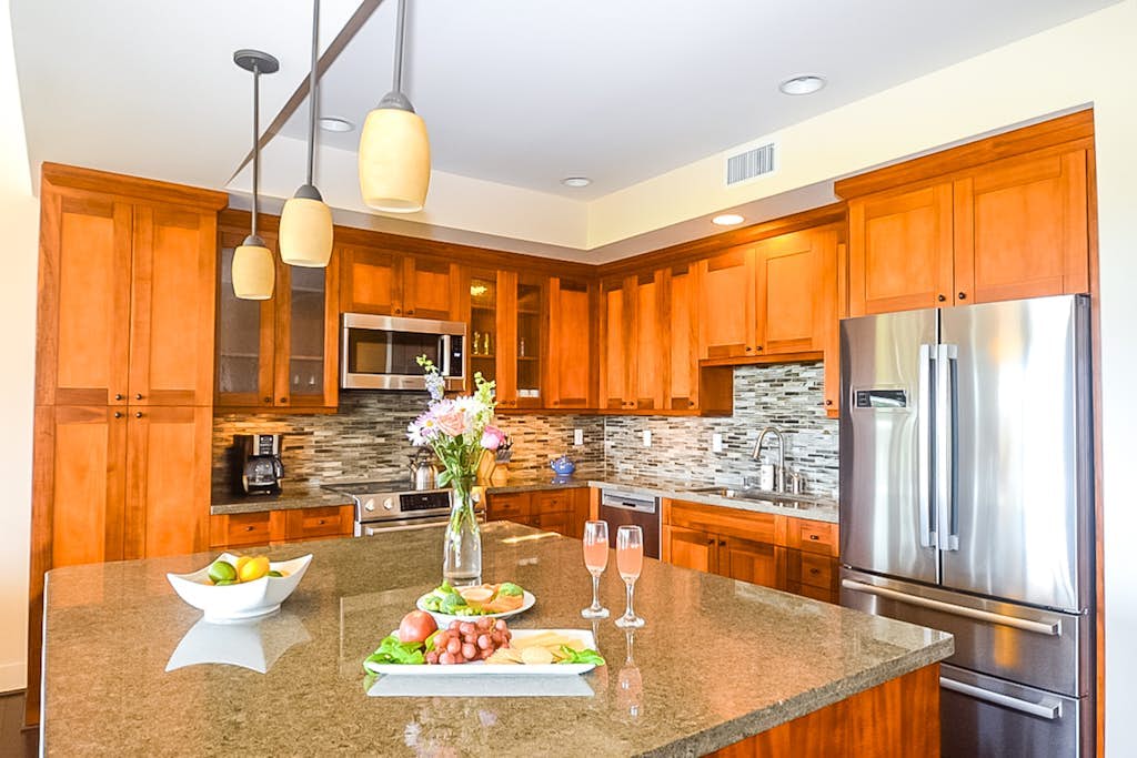 Beautiful Top-Floor Condo with Pool & Hot Tub - Near Kiahuna Golf Course