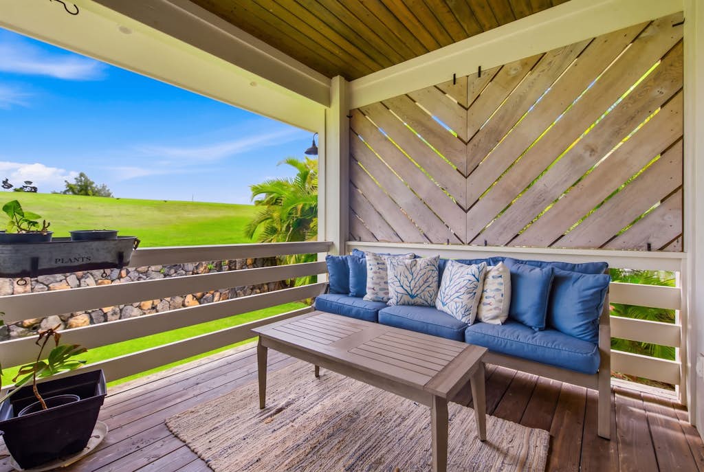 Luxe retreat with hot tub and pool access, private W/D, grill, AC, & gas range