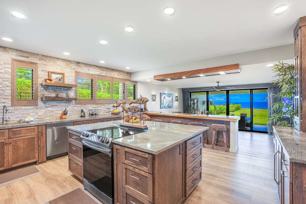 Tropical designer retreat right on the water with ocean view, pool & AC