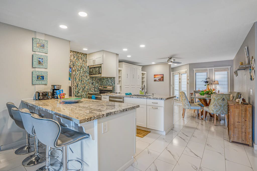 Luxury, upgraded Waikomo Streams condo with pool - walk to Poipu Beach