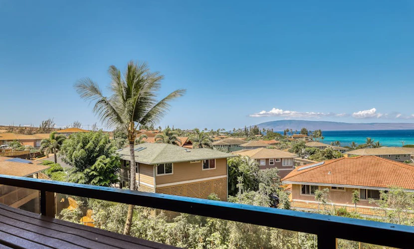 Remodeled Ocean View Condo with Beach Access, Resort Pool & Hot Tub