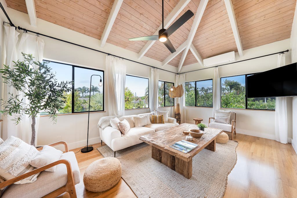 Designer oasis with waterfall & sunset views, hot tub, kayak, surfboard & bikes