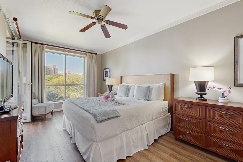 Waterfront Condo w/ Partial Ocean View, Resort Pools, Hot Tubs - Family Friendly
