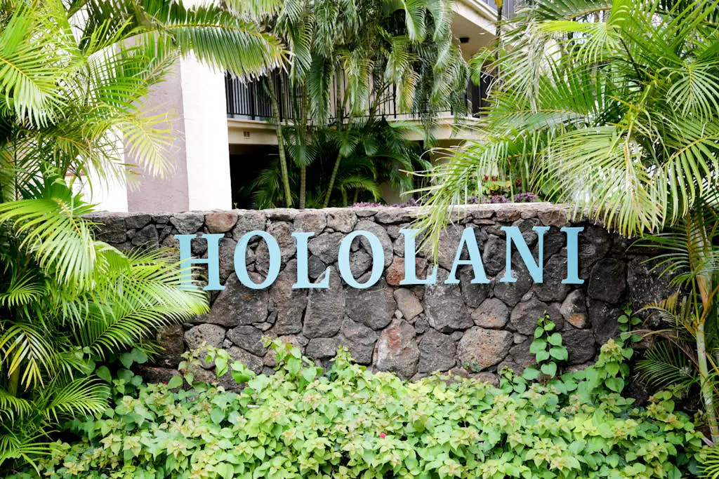 Hololani B801