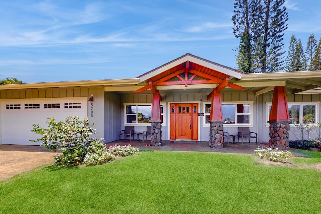 Spacious luxury home with stunning mountain & garden views