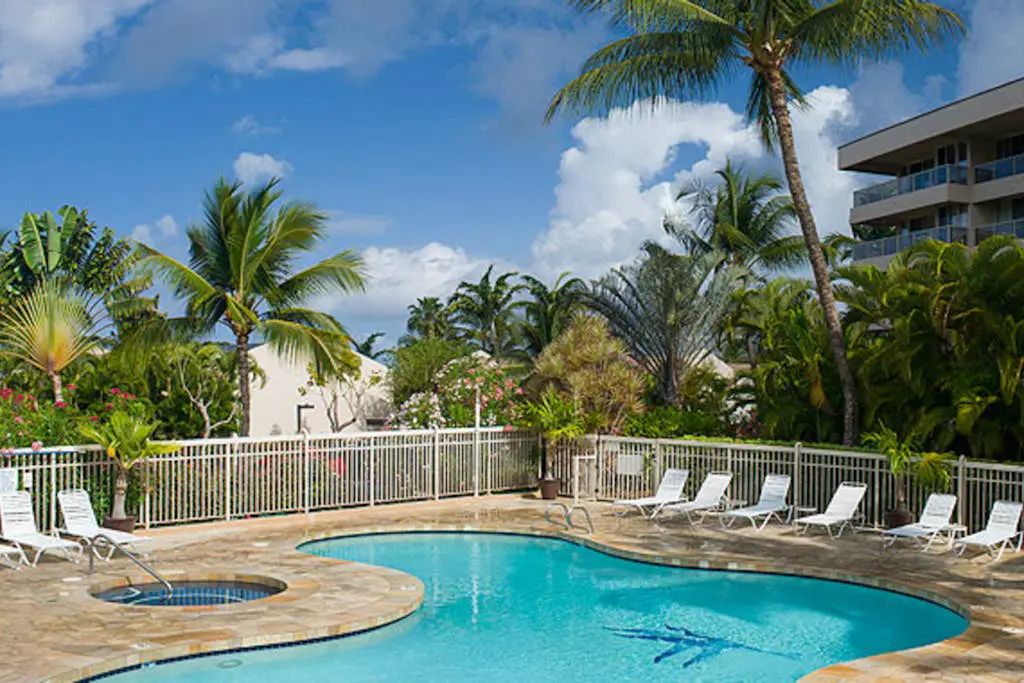 Maui Banyan Q203 & Q203A