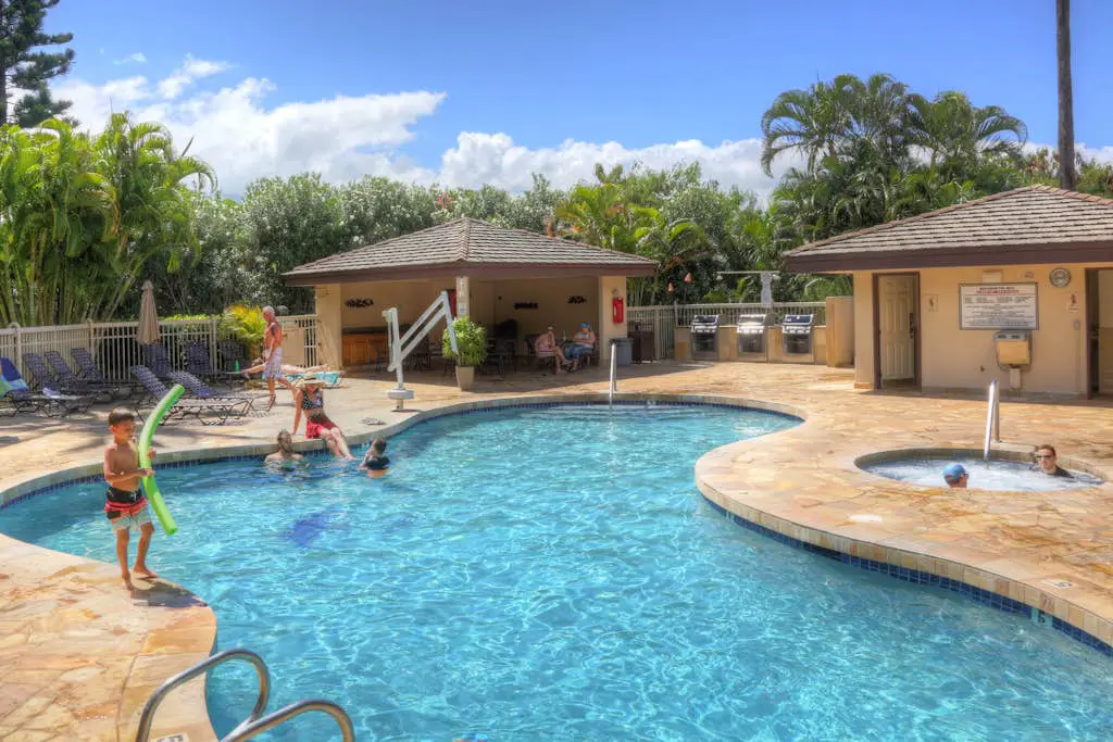 Maui Banyan Q203 & Q203A
