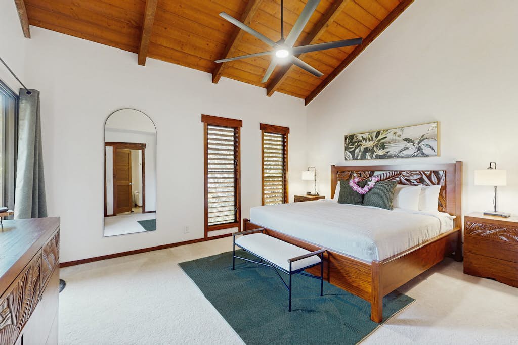 Spacious, family friendly Waikomo Streams condo with pool - walk to Baby Beach