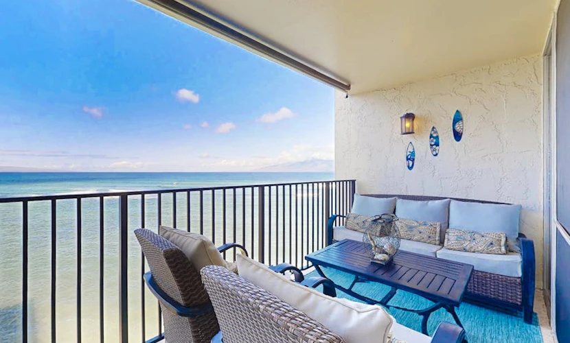 Sixth floor, oceanfront condo w/assigned parking & incredible beach views