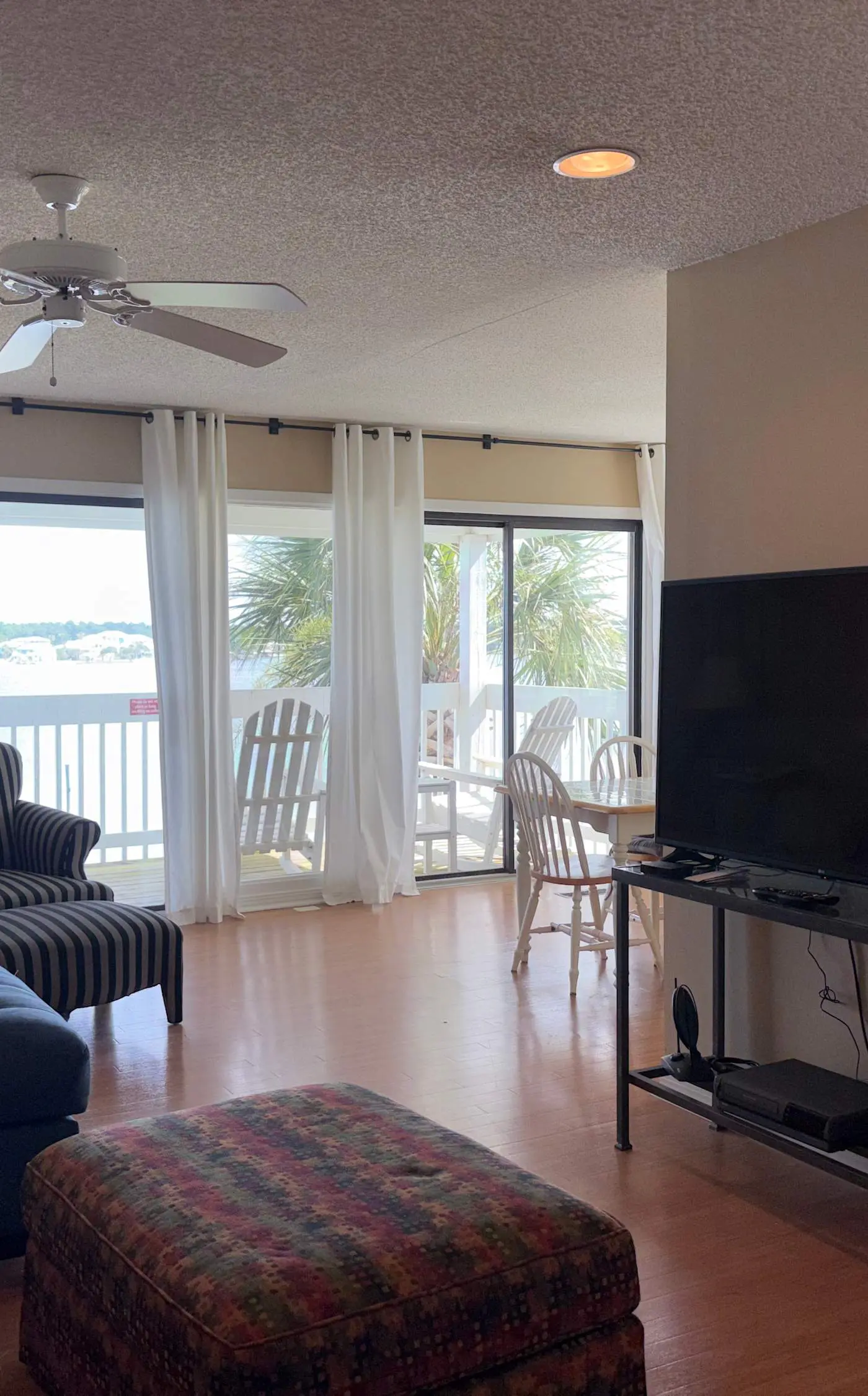 Lagoon Front Paradise with Beach Access