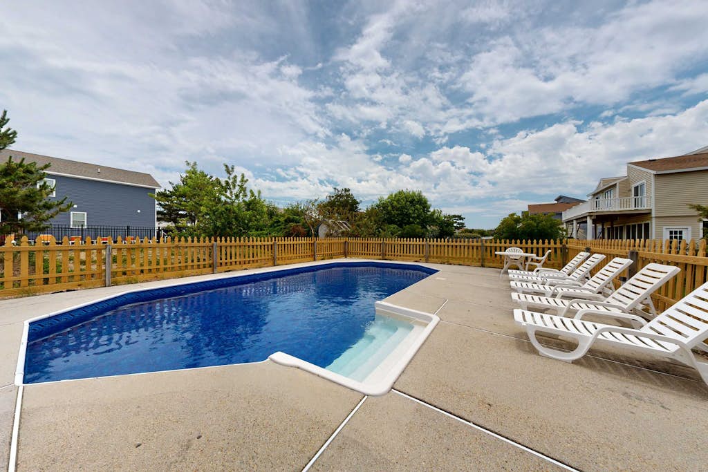 Dog-friendly coastal retreat!