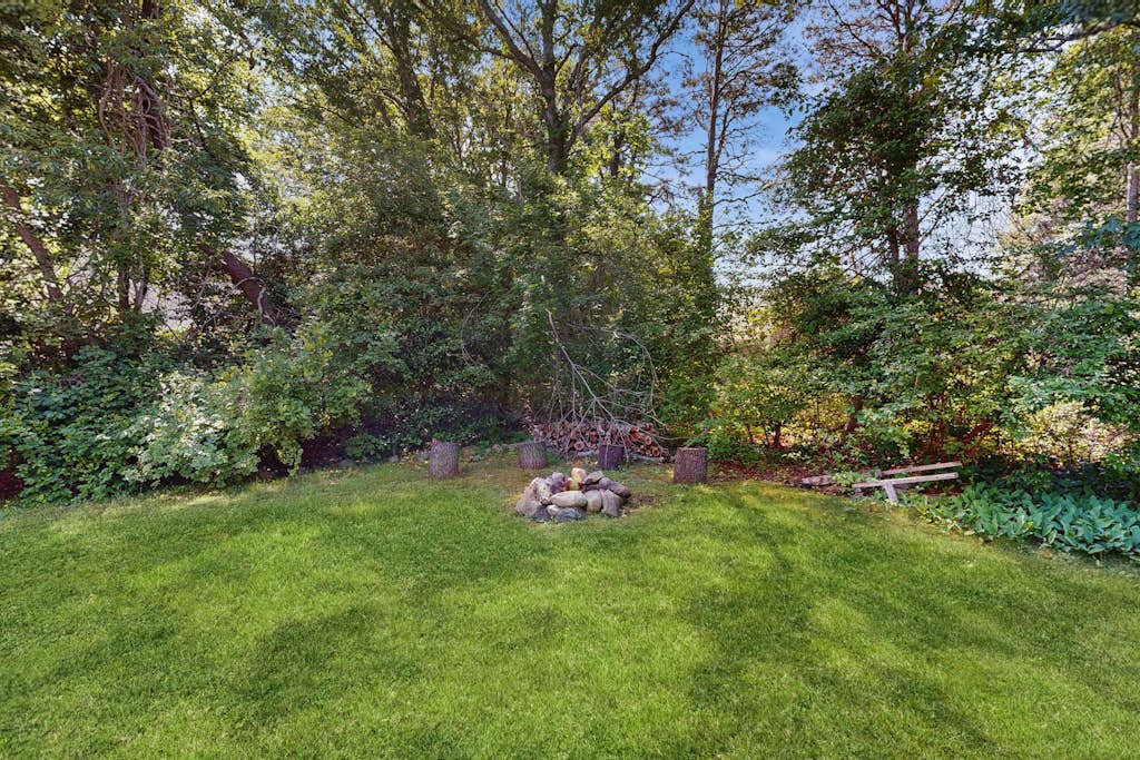 Charming Centerville Escape Near Craigville Beach