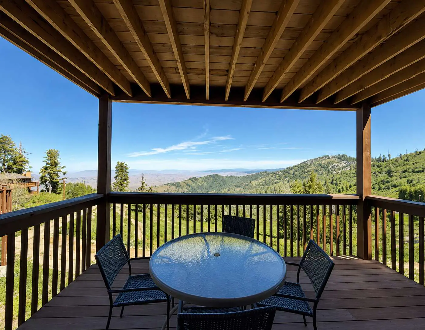 Ski-In Ski-Out Bogus Basin Condo, Mountain Views