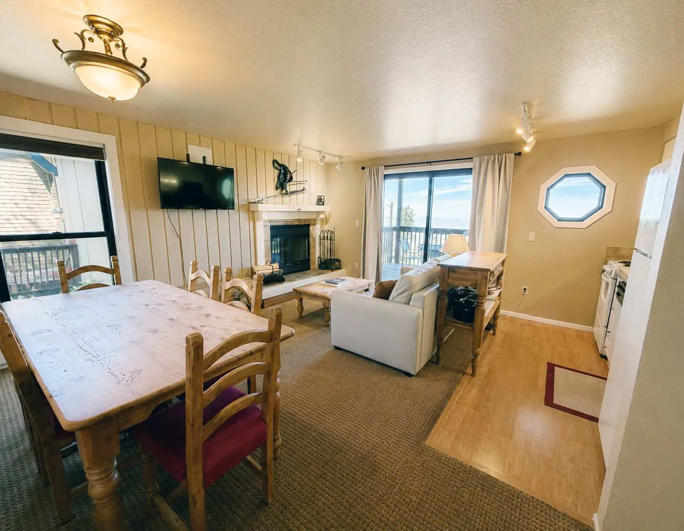 Ski-In Ski-Out Bogus Basin Condo, Mountain Views